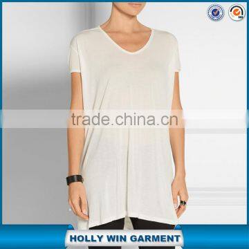 White blank v neck short sleeve oversized t-shirt