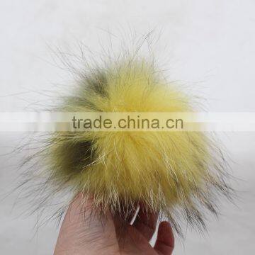 Myfur China Hot Selling High Quality New Dyed Raccoon Fur Balls photo-3