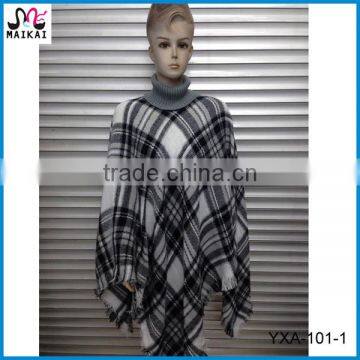 USA hot selling 100% acrylic knitting pattern plaid poncho with neck