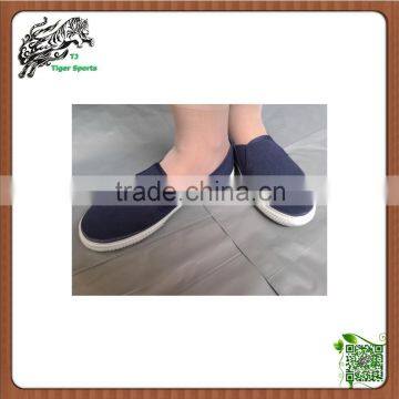 China wholesale white rubber sole Kungfu Shoes