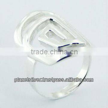 Plain 925 Sterling Silver Designer Ring Skewed Square Twirl