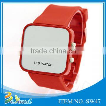 2015 Crazy sale fashion red digital silicone bracelet watch