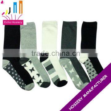 womans decorative socks