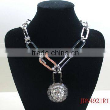 chunky dog chain design jewelry with lion head pendant