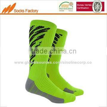 Men's and women's functional sports outdoor socks green color