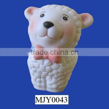 2016 lovely hot sale handmade decorative resin sheep figurine