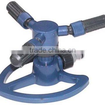 3-Arm Plastic Sprinkler With Heart Shape Base For Lawn photo-2
