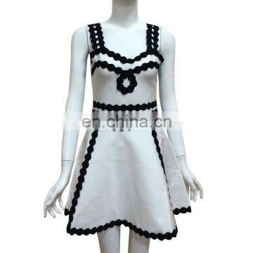 Irisfox L1335 sweet heart white flared bandage dress