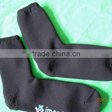 Suitable for wearing under shoes/hiking boots Breathable and Waterproof Socks