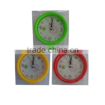 Round Plastic Clock With Simple Style For Home Decoration                        
                                                Quality Choice