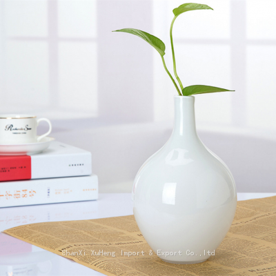 Luxury White Colored Ceramic Glass Vase Nordic Style Single Flower Planter For Wedding Table Decoration photo-2