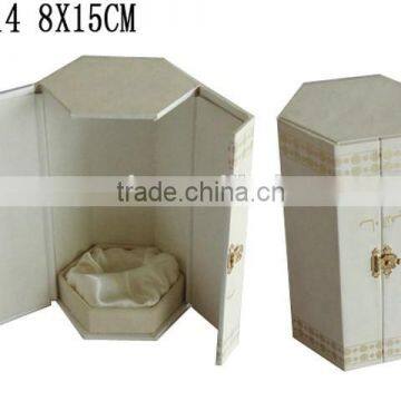 Fashionable Octagonal Wooden Perfume Box With Lock W14