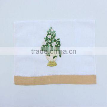 Linen tea towels. Set of 4 white flowers in a vase embroidered kitchen towels. Shiny gold threads embroidered tea towels