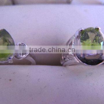 Peridot pear cut green gemstone silver ring engagement ring New style hot sell high polished sterling silver ring