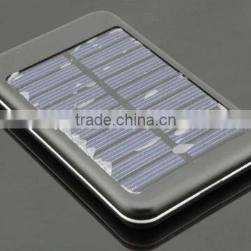 August New Arrival Green energy 5000mah Rubber Cover solar power bank