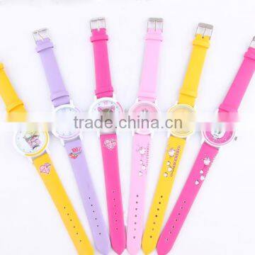 Promotional Cheap Kids Watch With MOQ 500pcs