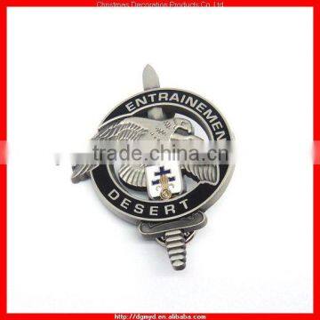 Entrainement desert custom zinc alloy badges with safety pin (MYD-1405)