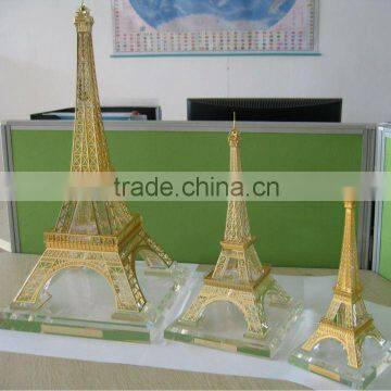 Nice crystal eiffel tower model with metal covered and color glazed base(R-1075