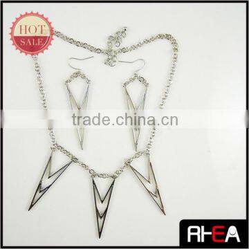 2014 wholesale Fashion New Trend Iron Necklace Jewelry set