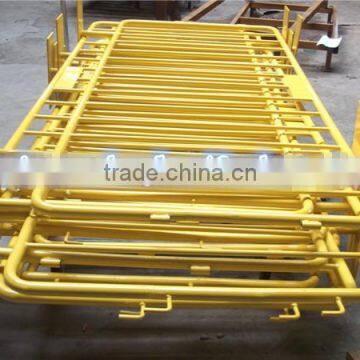 Security Crowd Control Barrier Fence/color Coated Temporary Barrier Fence photo-2