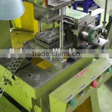 Razor Barbed Wire Mesh Making Machine (factory) photo-3