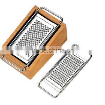 538-61A 304 Grater With Wooden Box