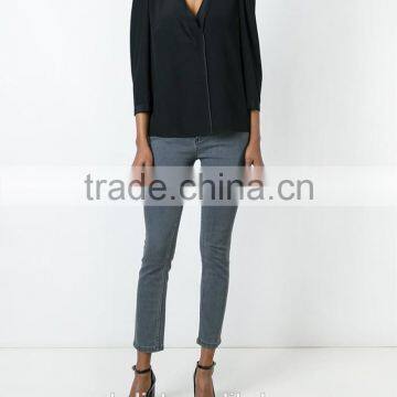 2016 Latest Design Custom Deep V Neck Blouse for Women photo-3