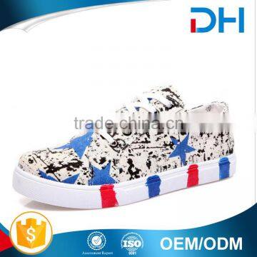 New Style Comfortable Mens Breathable Canvas Shoes Wholesale photo-2