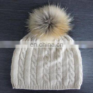 Professional Manufacturer 7gg Cable Knit Cashmere Beanie With Fur Pompom photo-2