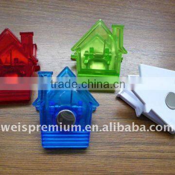 house shaped magnetic clip