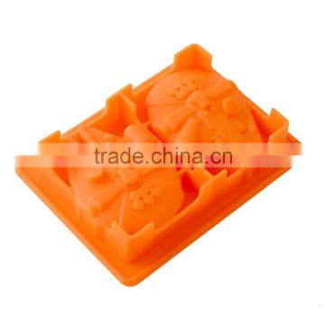 Silicone Millenium Falcon Delue Ice Cube Tray Candy Mold