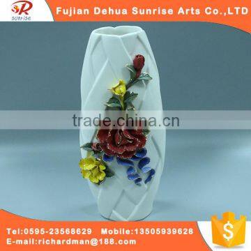 White glazed ceramic flower vase pattern lines