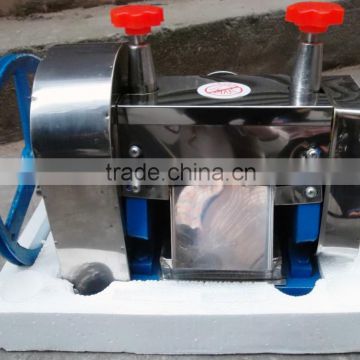 Manual sugar cane juicer