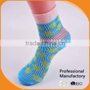 Women's jacquard pointelle pattern rumi socks made by Italy socks machine flower pattern