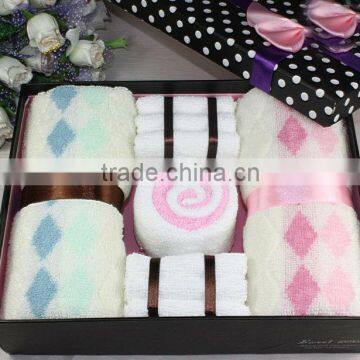 fashionable promotional gifts compressed towel