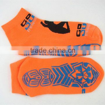 trampoline no slip socks	C-100	jump socks trampoline grippy five toe socks