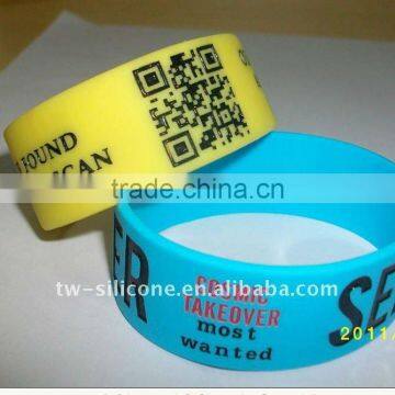 QR charm bracelet for promotional items