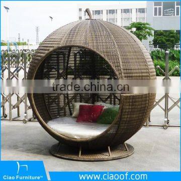 Luxury Rattan Apple Bed Wicker Furniture Sun Lounger