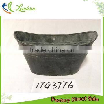 2017 new unique design black living room decoration hammered metal boat shaped flower vase