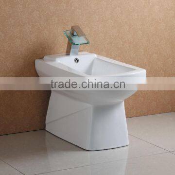 High Quality Floor Mounted Foshan White Color Ceramic Bidet photo-2