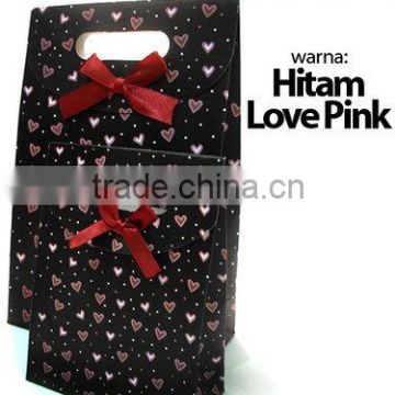 Love Pink color gift paper bag