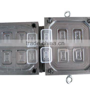 Plastic box cover molding