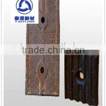 Magnetic liner for ball mill liner