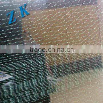 Tensile plastic netting