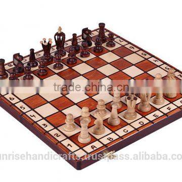 CHW94 Royal Chess Set