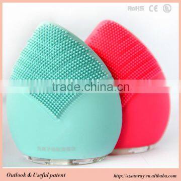 Silicone Handheld facial cleansing brush facial massage machine with built-in lithium battery