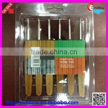 Wooden Handle Crochet Hook Kit in PVC Bag Package