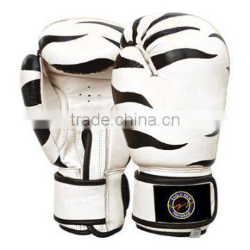 Black & White Color Boxing Glove