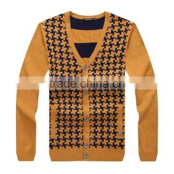 100% fine wool men's yellow cardigan with pattern