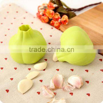 1PC Silicone Garlic Shaped Garlic Peeler Practical Kitchen Gadgets Easy Kitchen Tool Random Color KC1556 photo-5